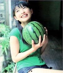 网红赵一菲吃瓜是真的吗,真相还是炒作？